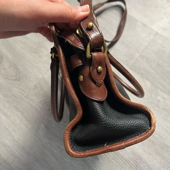 Dooney & Bourke Vintage Black/Brown Pebbled Leather Satchel/Buckle/Crossbody Bag - Picture 7 of 15